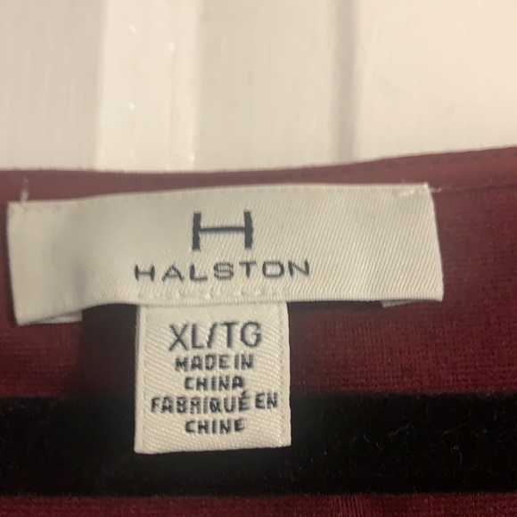 Women’s maroon Halston original top with gorgeous bell sleeves XL - Picture 2 of 3